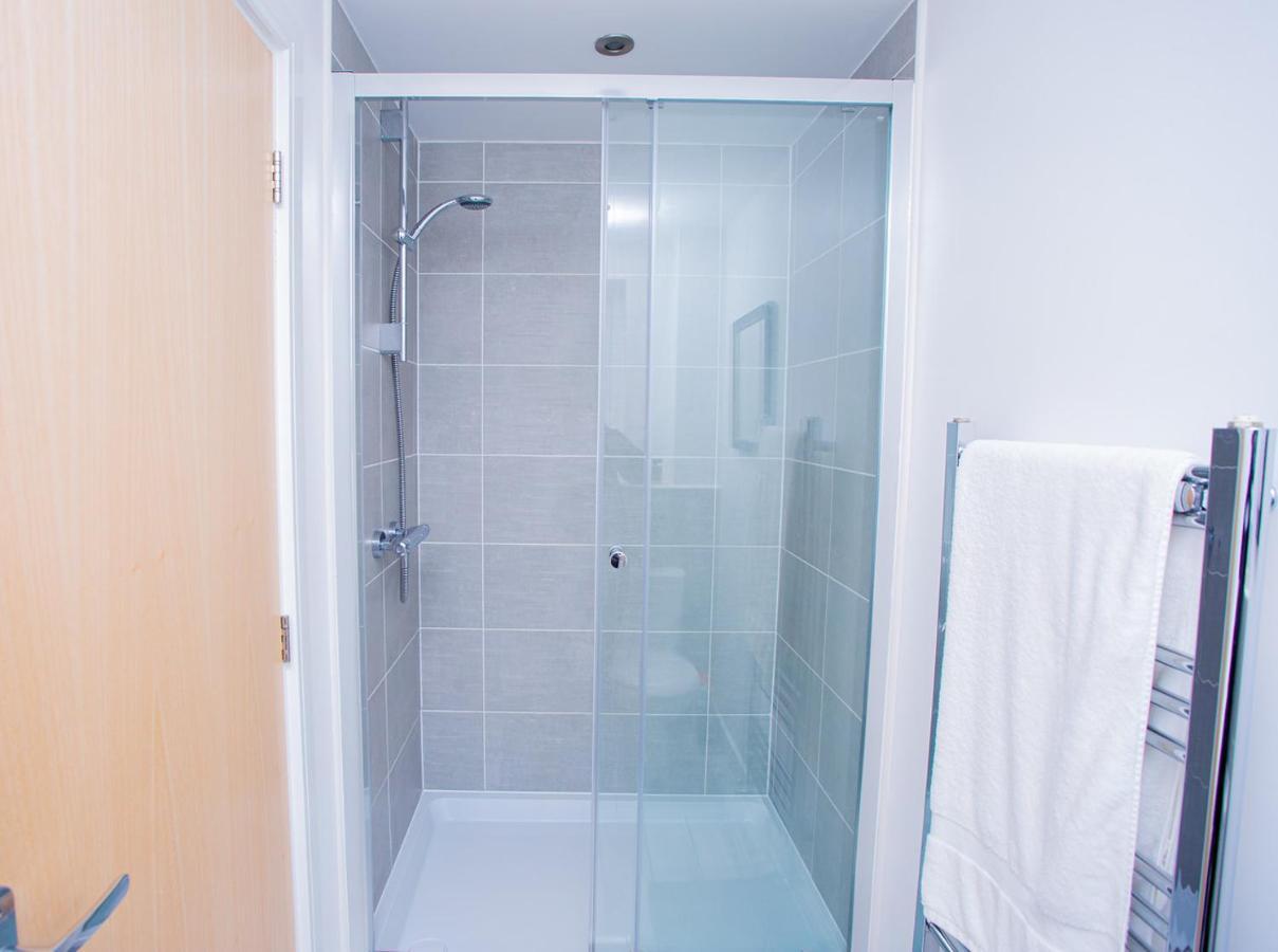 Mills Apartment - Two Bedroom En-Suite Apartment Northampton Exterior photo