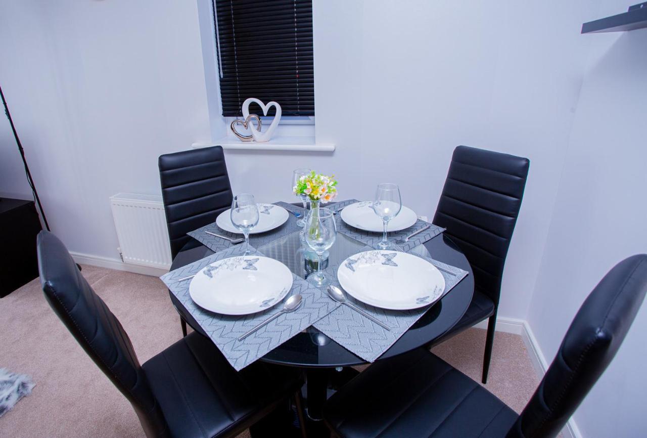 Mills Apartment - Two Bedroom En-Suite Apartment Northampton Exterior photo